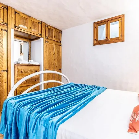San Pantaleo-coral Sea 1 *